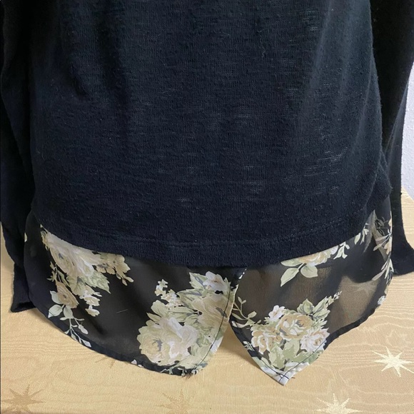 Women’s Forever 21 Women’s Top Size Medium - Picture 5 of 8